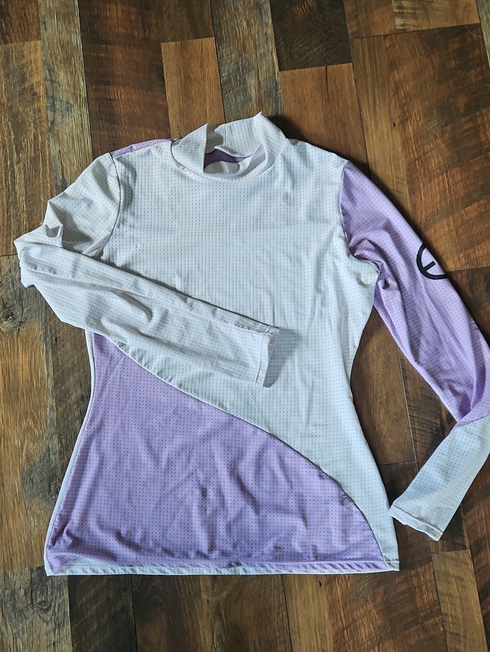Performance Long-Sleeve Top in Light Lavender and White